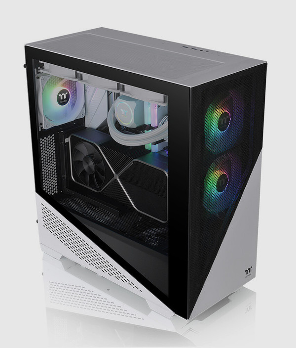 Thermaltake新机箱