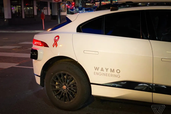 Waymo自动驾驶汽车被行人攻击 这居然不是第一起了！ - 智能汽车