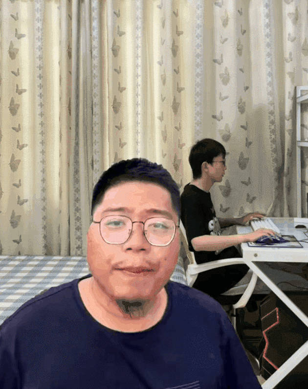 「你这背景太假了」主播火出了圈，涨粉200万！