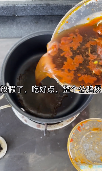 万千独居年轻人，钻研出了“吃饭糊弄学”的精华
